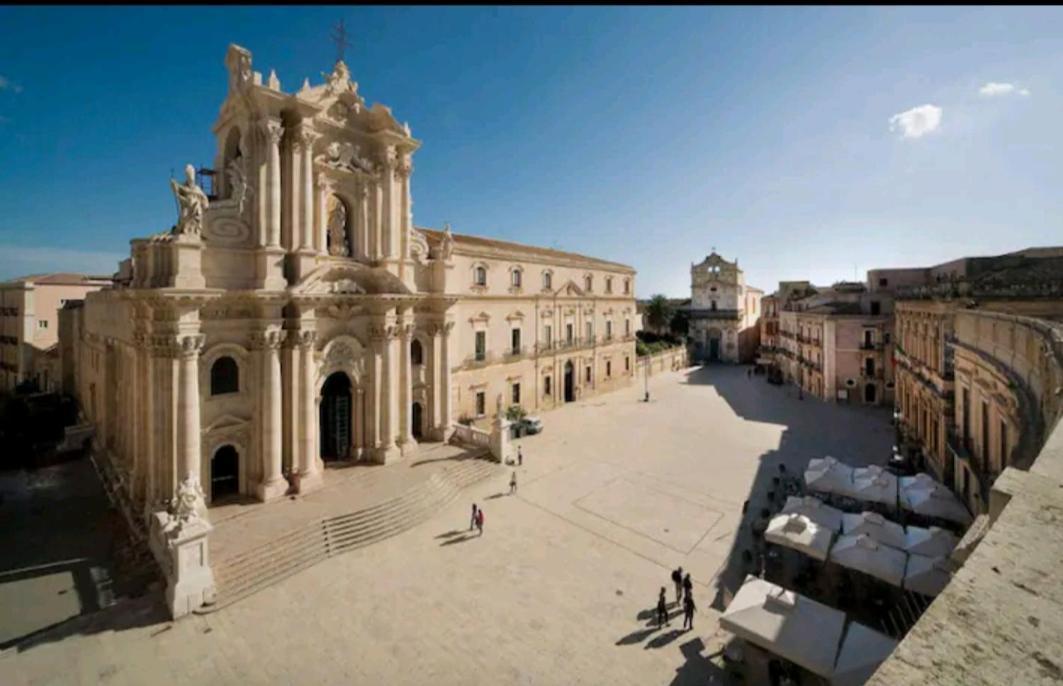 Appartamento Al Posto Giusto Syrakusa Exteriör bild